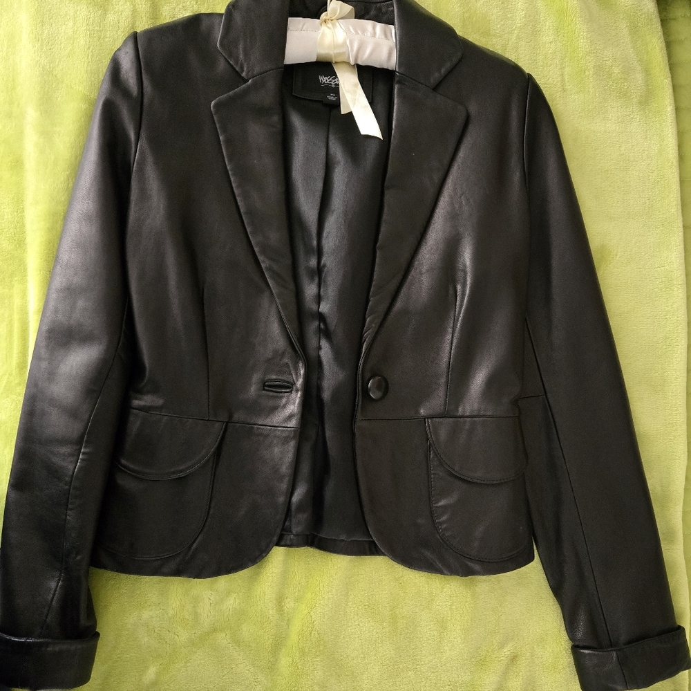Leather Jacket - Picture 5 of 8
